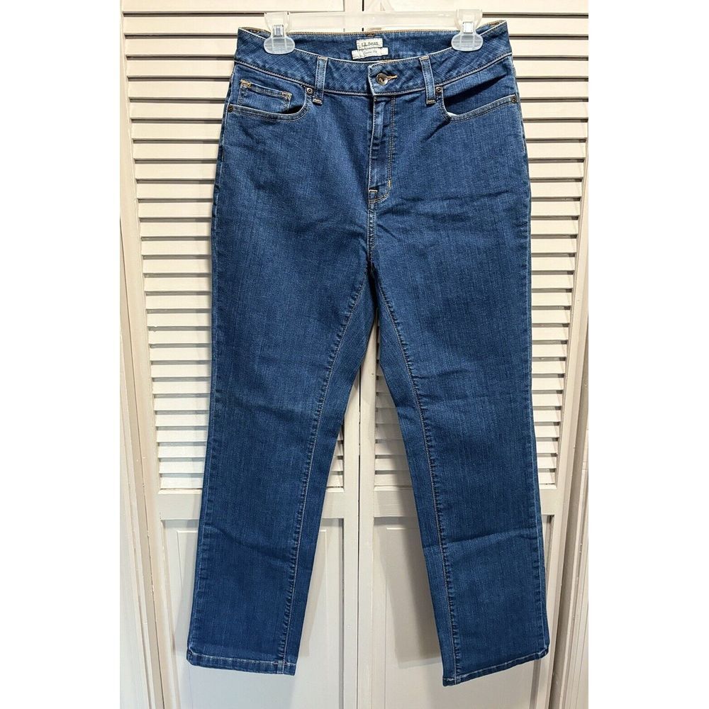 L.L. Bean Medium Wash Denim Jeans Size 10 Straight Leg Mid Rise Zip/Button